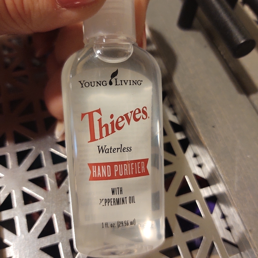 NWT Young Living waterless hand purifier